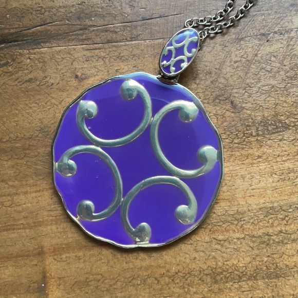 Purple/gold medallion necklace - Picture 2 of 7